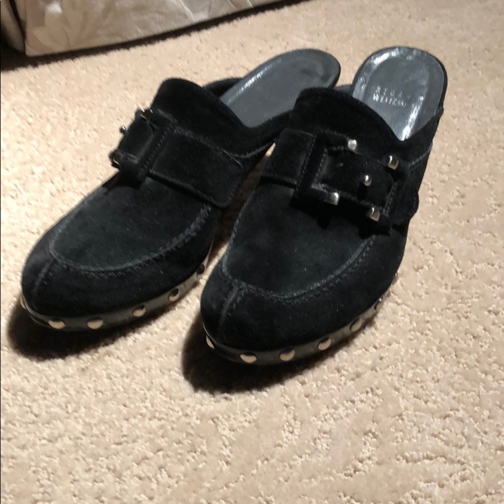 Heeled mules